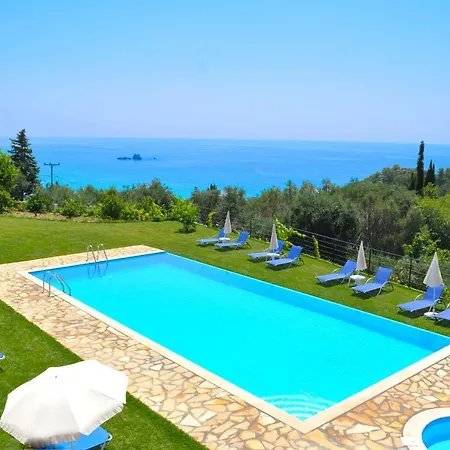 In Beach With Pool Adonis Apartament